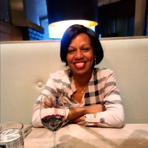 Meet your Posher, Joy